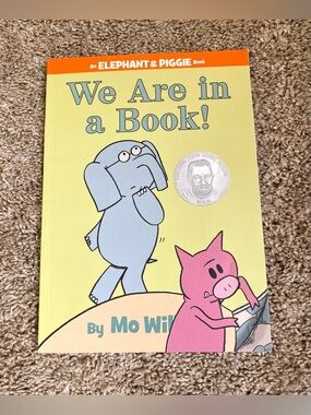 Elephant & Piggie Book - We Are in a Book by Mo Willems